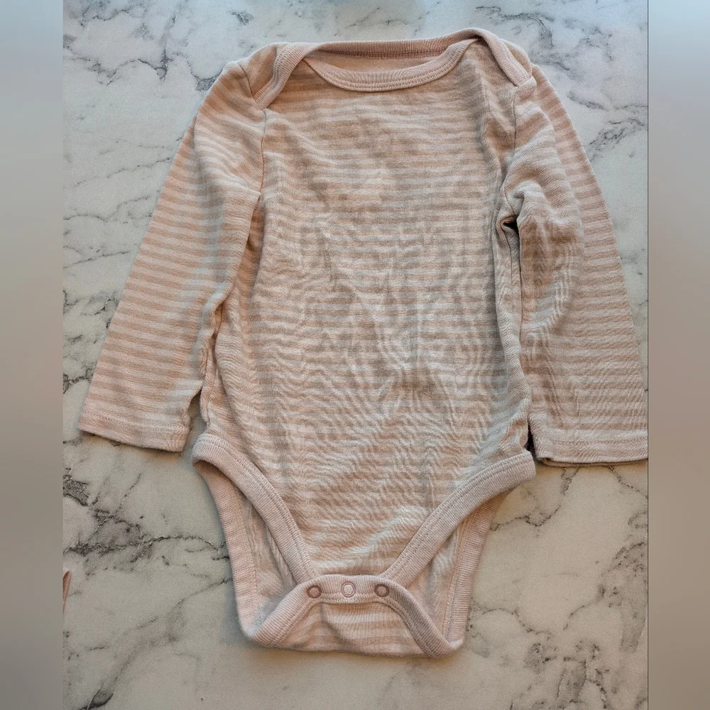 3 Pink Kids Set. - Picture 3 of 5